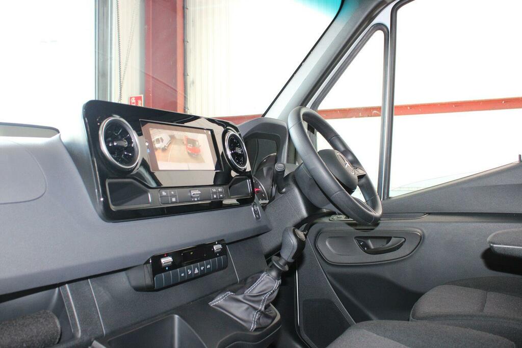 Mercedes-Benz Sprinter 2.0 315 Cdi Pro Panel Van G-tronic Rwd Black #27