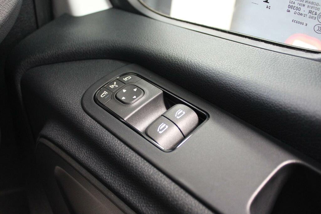 Mercedes-Benz Sprinter 2.0 315 Cdi Pro Panel Van G-tronic Rwd Black #35