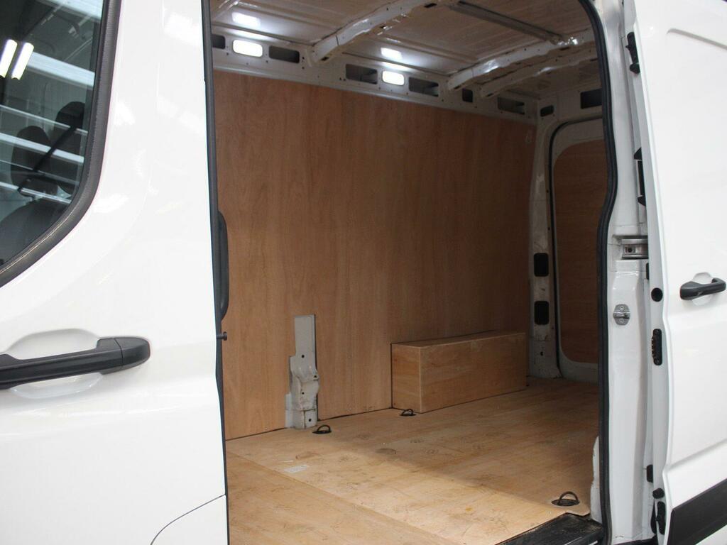 Maxus Deliver 9 2.0 D20 Lux Fwd L3 H2 Euro 6 Ss White #25