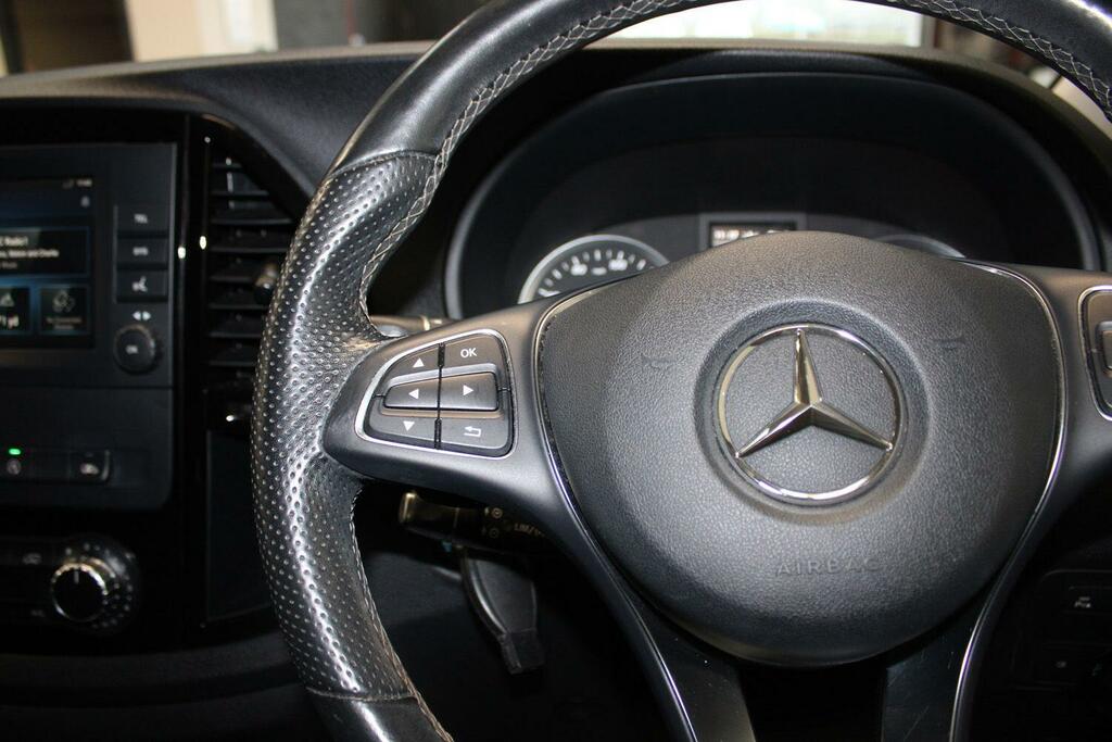Mercedes-Benz Vito 2.0 114 Cdi Progressive White #30