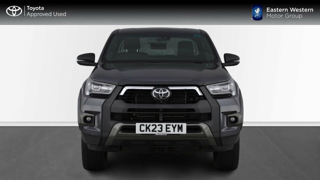 Toyota HILUX Pickup Black #22