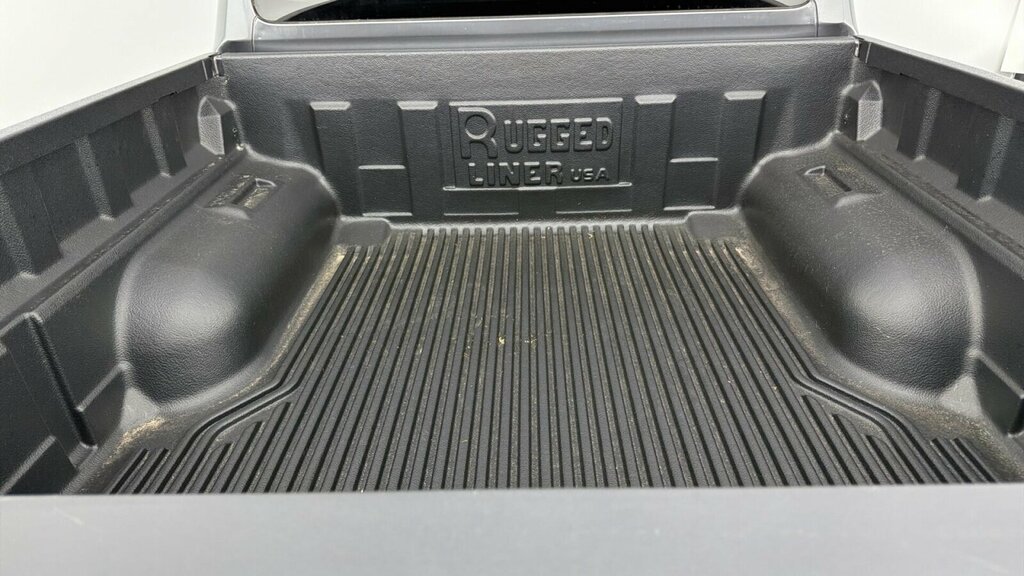 Toyota HILUX Pickup Black #13