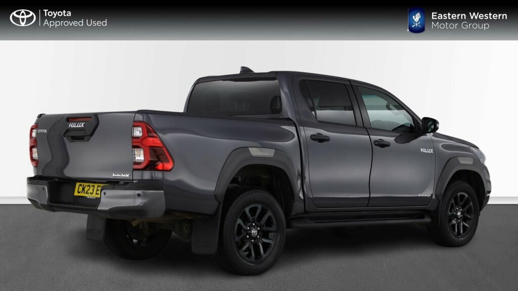 Toyota HILUX 2.8 D-4d Invincible X 4Wd Euro 6 Ss Grey #2