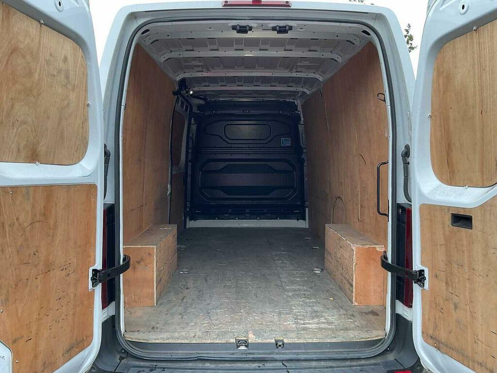 Nissan InterStar 2.0 Dci 150 Tekna L3 H2 3.5T Panel Van White #5