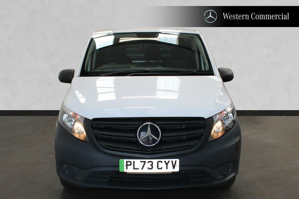 Mercedes-Benz eVito 150Kw 100Kwh Premium 9-Seater Silver #36