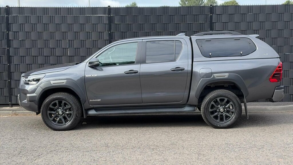 Toyota HILUX 2.8L Invincible X Grey #24