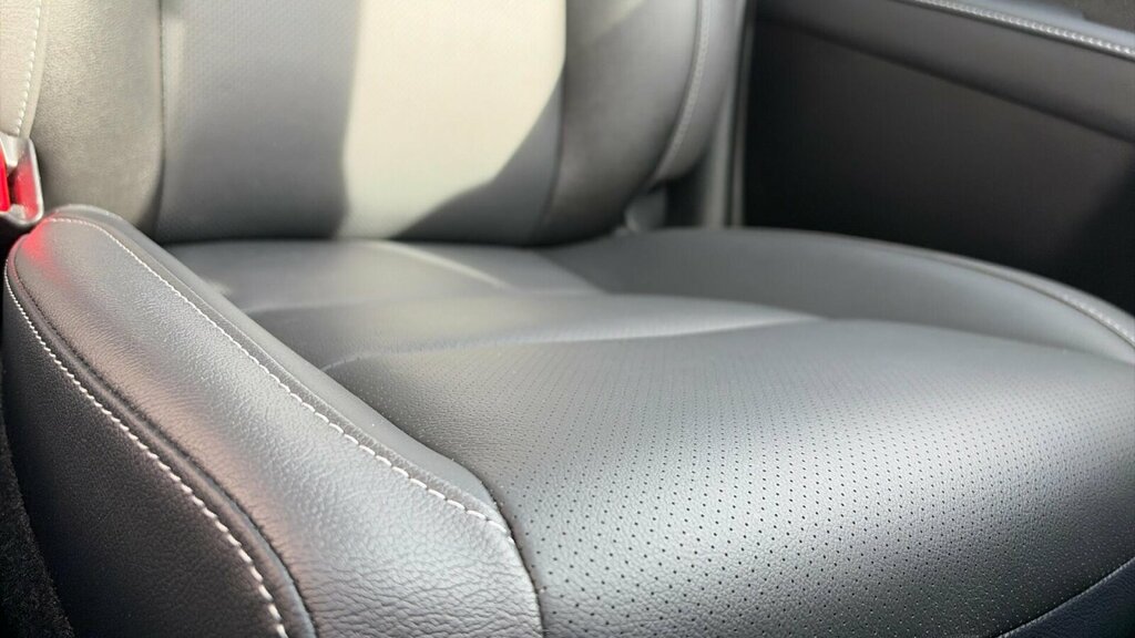 Toyota HILUX 2.8L Invincible X Grey #17