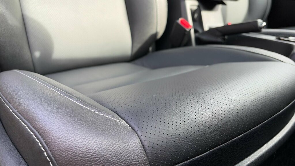 Toyota HILUX 2.8L Invincible X Grey #14