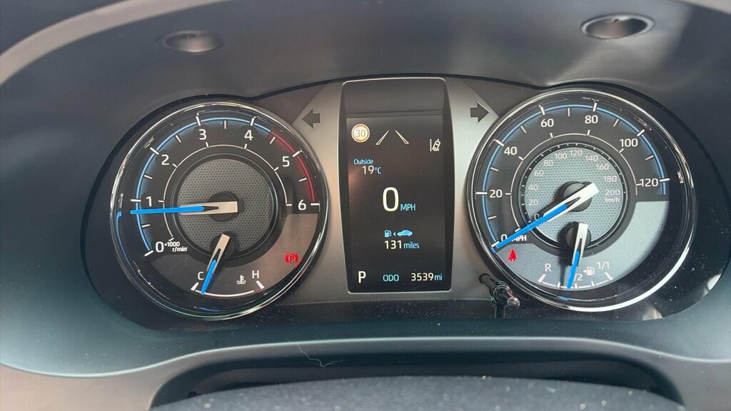 Toyota HILUX 2.8L Invincible X Grey #11