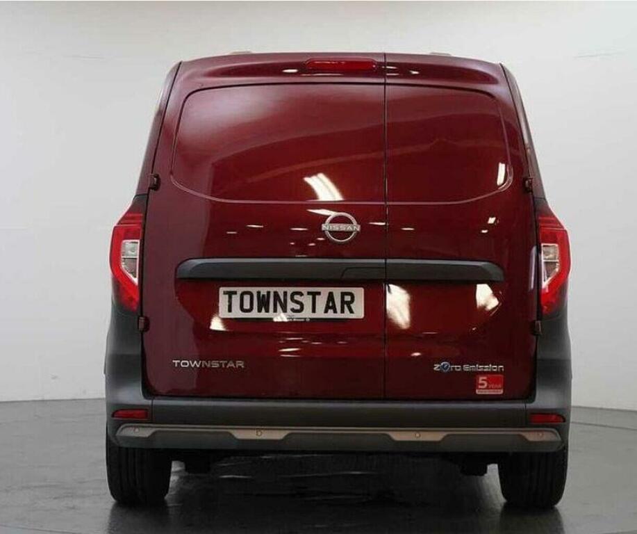 Nissan TOWNSTAR 90Kw Acenta Van 45Kwh Red #5