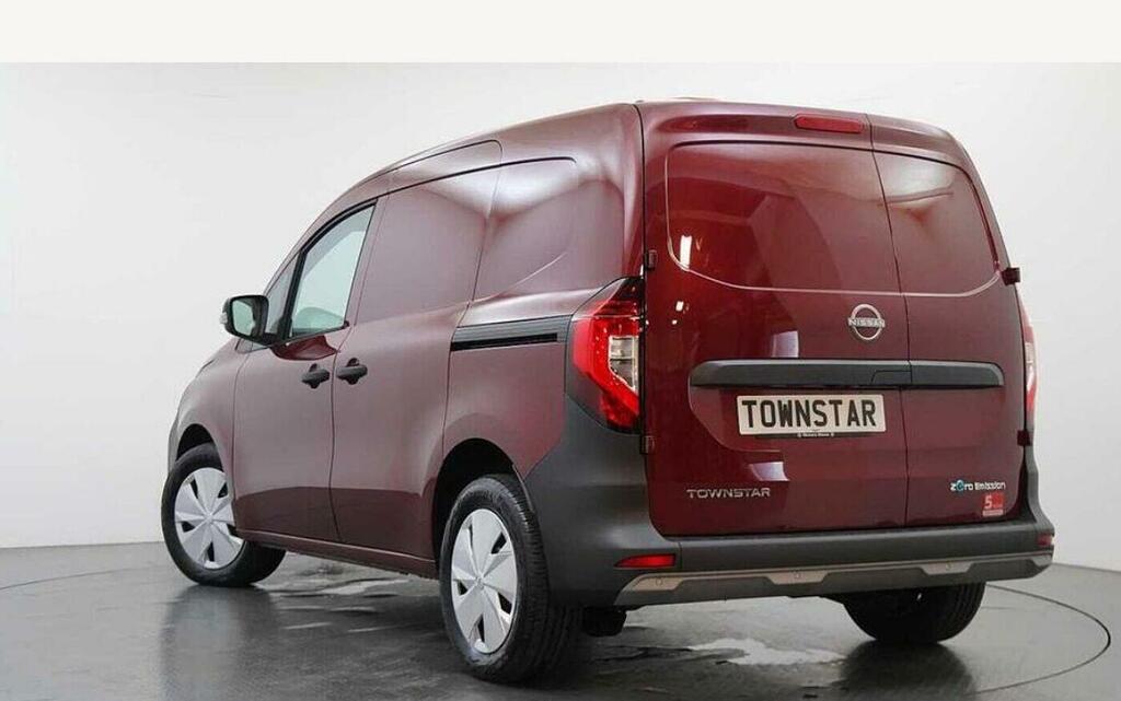 Nissan TOWNSTAR 90Kw Acenta Van 45Kwh Red #3