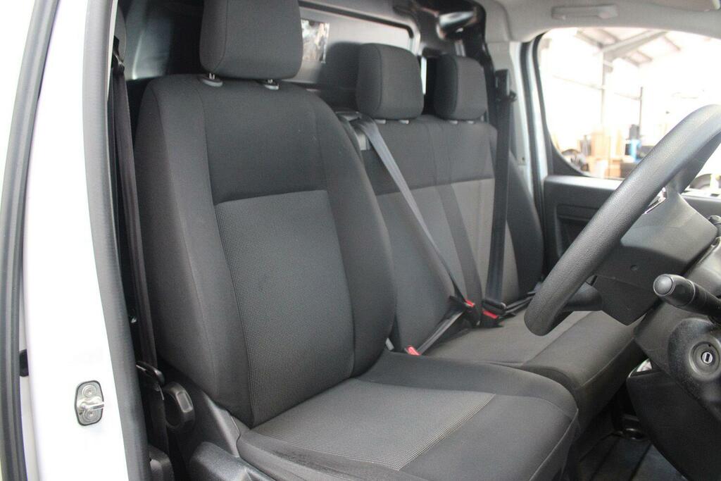 Vauxhall Vivaro 1.5 Turbo D Prime XL Panel Van 6Dr L White #4