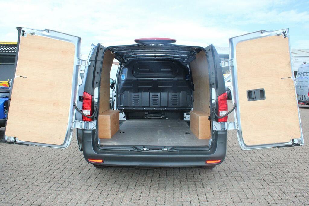 Mercedes-Benz Vito 2.0 114 Cdi Pro Panel Van 6Dr Rwd L2 Silver #2