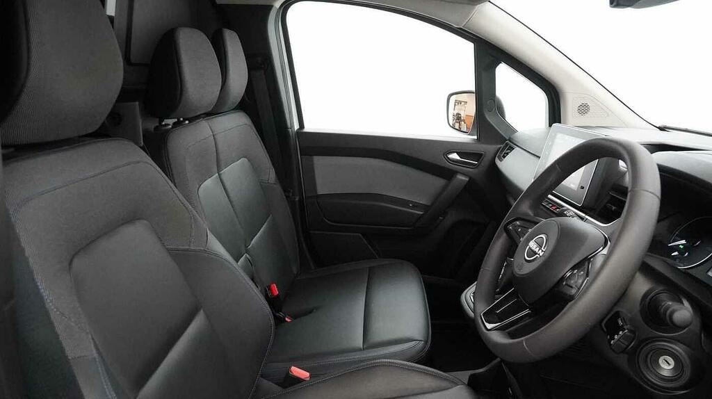 Nissan TOWNSTAR 90Kw Tekna Crew Van 45Kwh Grey #17