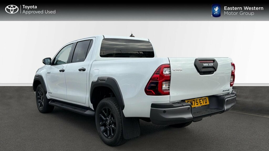 Toyota HILUX 2.8 D-4d-h Invincible X 4Wd Euro 6 White #4