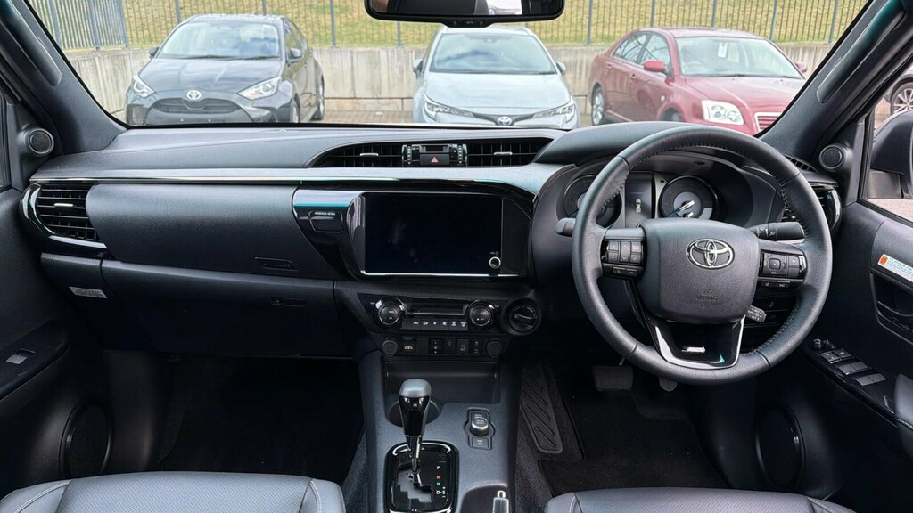 Toyota HILUX 2.8 D-4d-h Invincible X 4Wd Euro 6 White #6