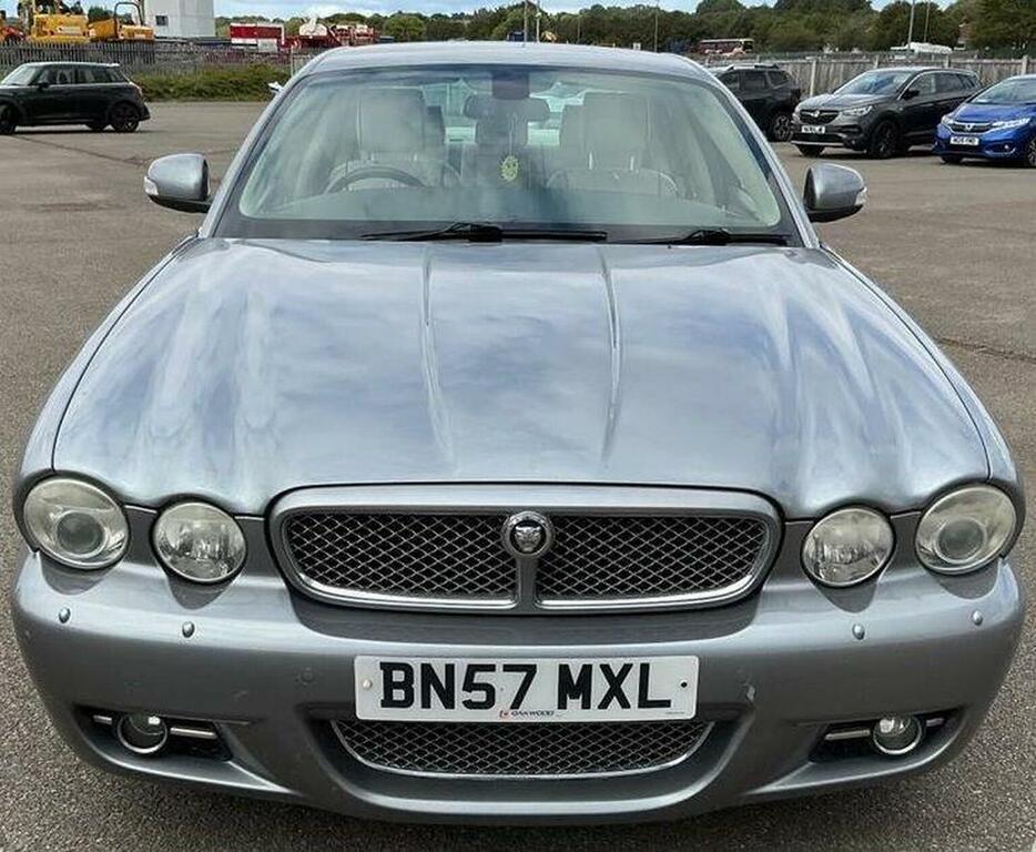 Jaguar XJ Series 4.2 V8 Xjr Portfolio Supercharged Black #7