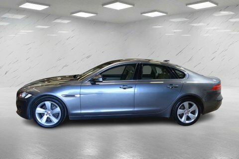 Jaguar XF 2.0D Portfolio Saloon Grey #4