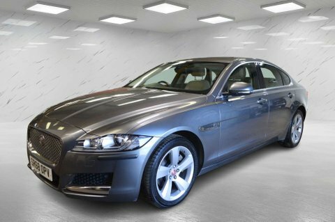 Jaguar XF 2.0D Portfolio Saloon Grey #3