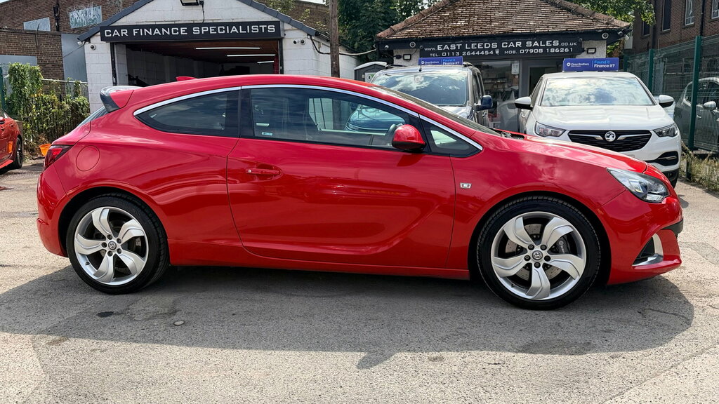 Vauxhall Astra GTC 2.0T Vxr Coupe Euro 6 Ss 280 Red #2