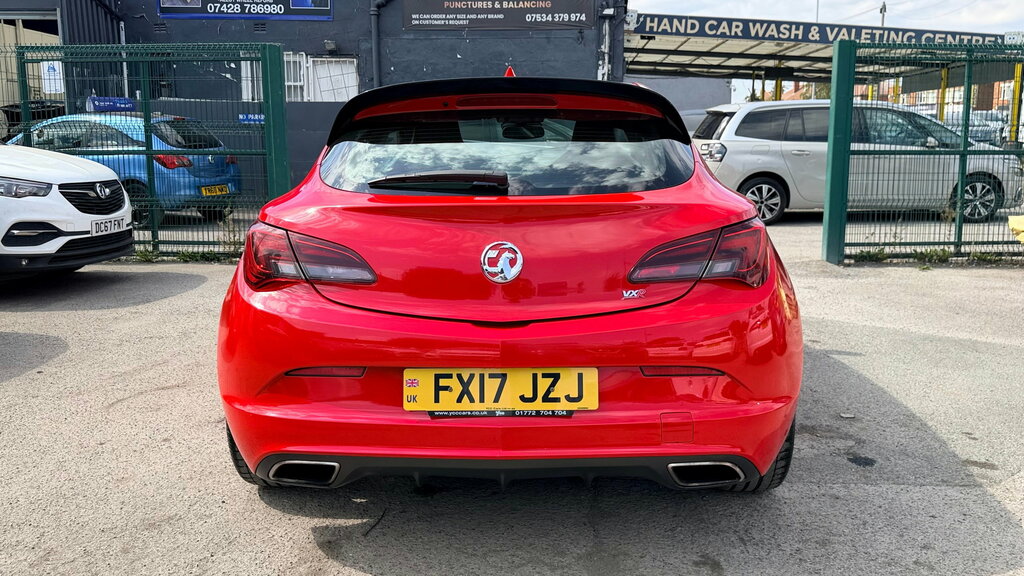 Vauxhall Astra GTC 2.0T Vxr Coupe Euro 6 Ss 280 Red #4
