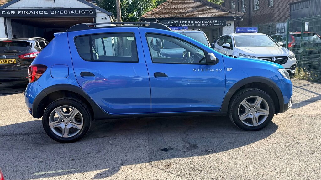 Dacia Sandero Stepway 1.5 Dci Laureate Hatchback Euro Blue #2