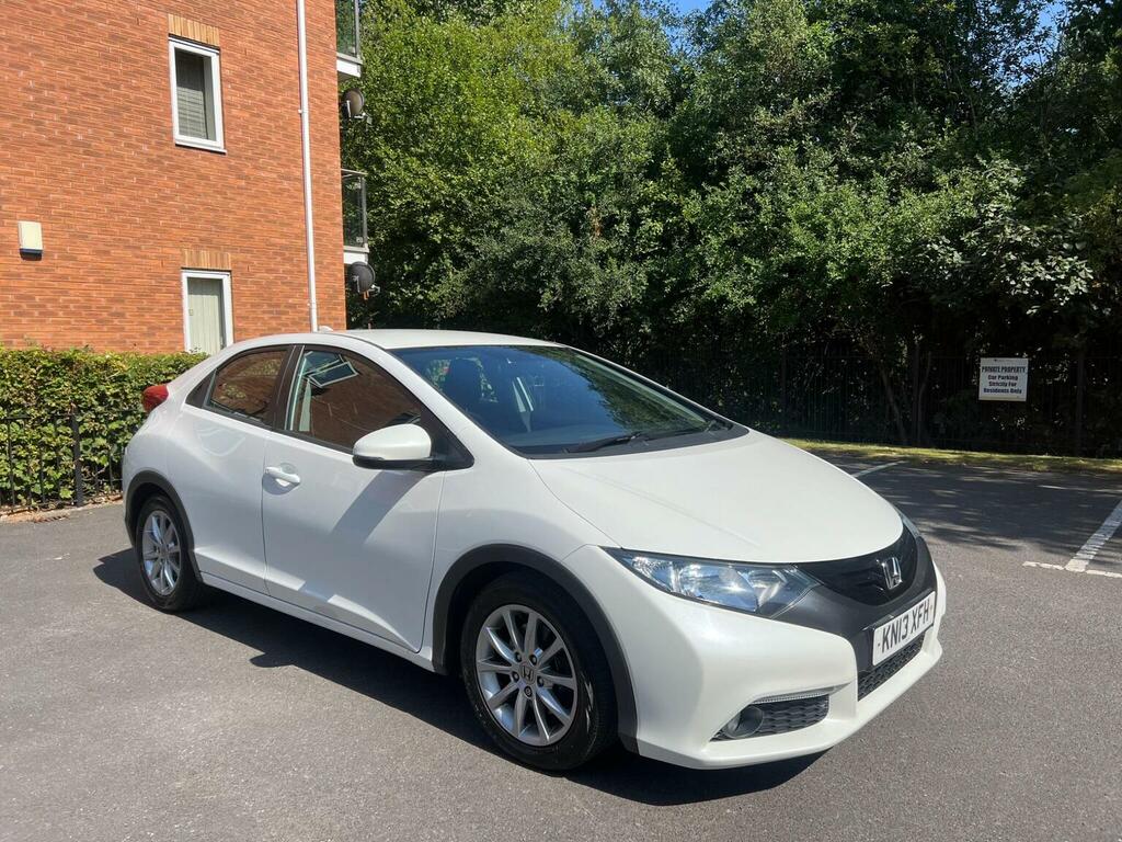 Honda Civic Hatchback 1.8 I-vtec Es-t Euro 5 Ss 20131 KN13XFH White