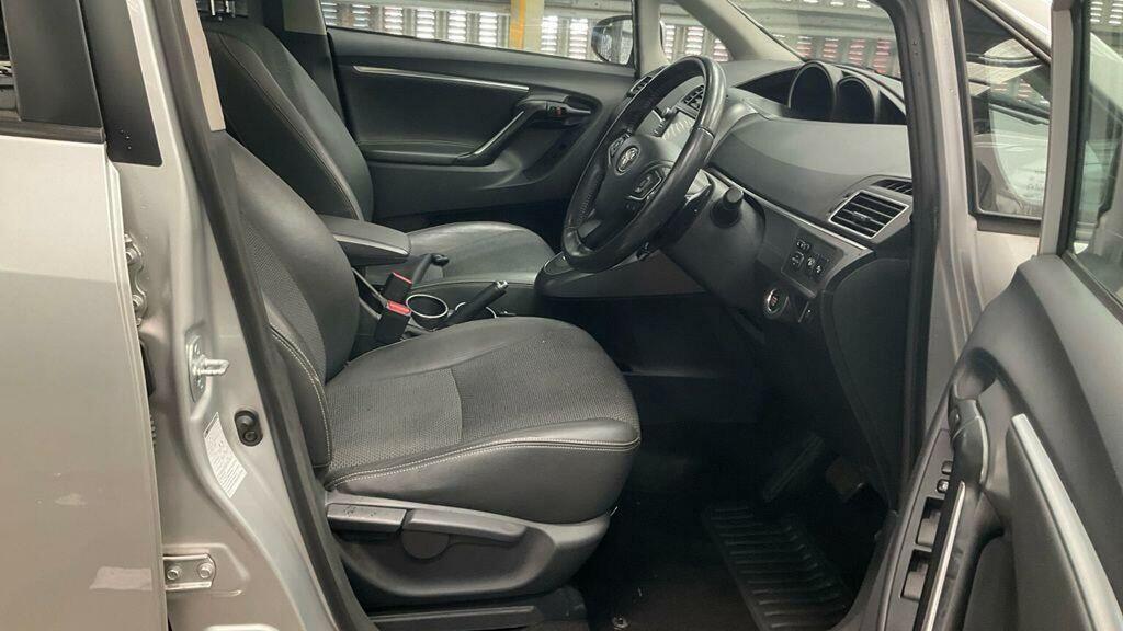 Toyota Verso 1.6 V-matic Active Euro 6 Silver #10