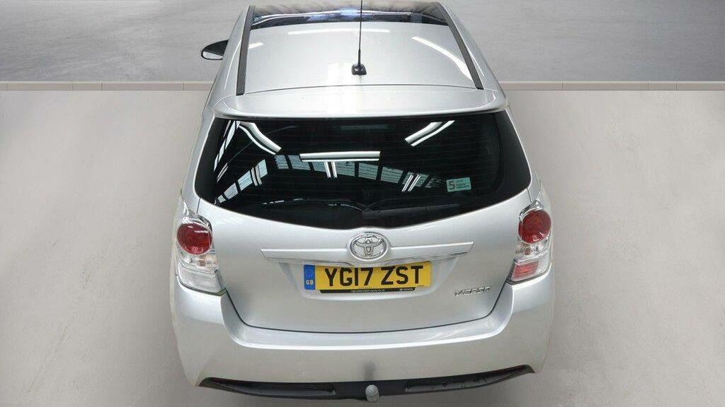 Toyota Verso 1.6 V-matic Active Euro 6 Silver #8