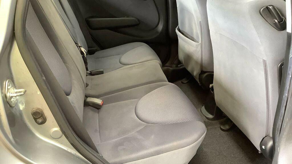 Honda Jazz 1.4 I-dsi Se Hatchback Cvt-7 139 Gkm, Grey #9