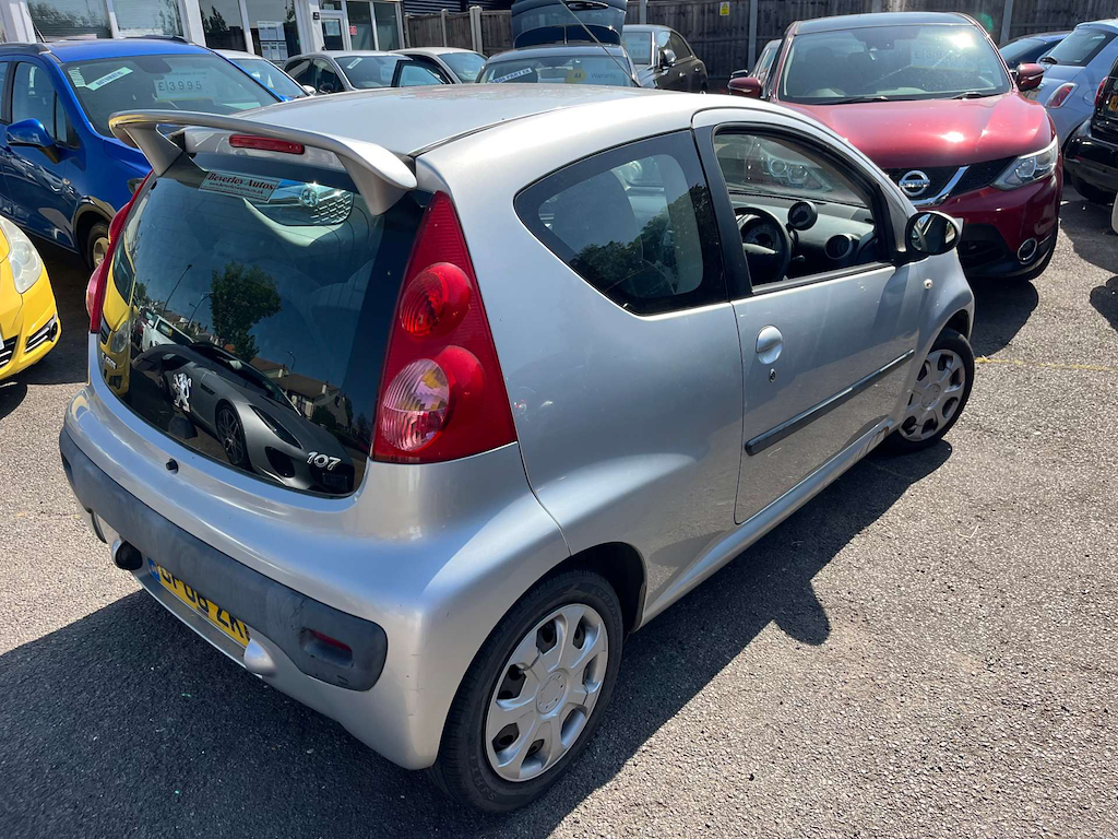 Peugeot 107 Hatchback Silver #3
