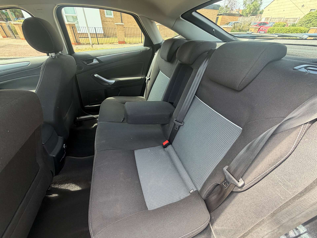 Ford Mondeo 2.0 Tdci Titanium X Euro 5 Grey #12