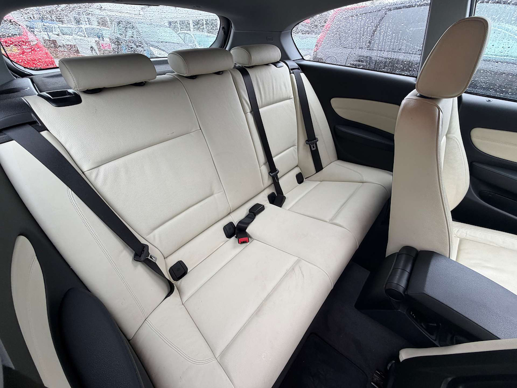 BMW 1 Series 2.0 120D Se Steptronic Euro 4 Silver #12