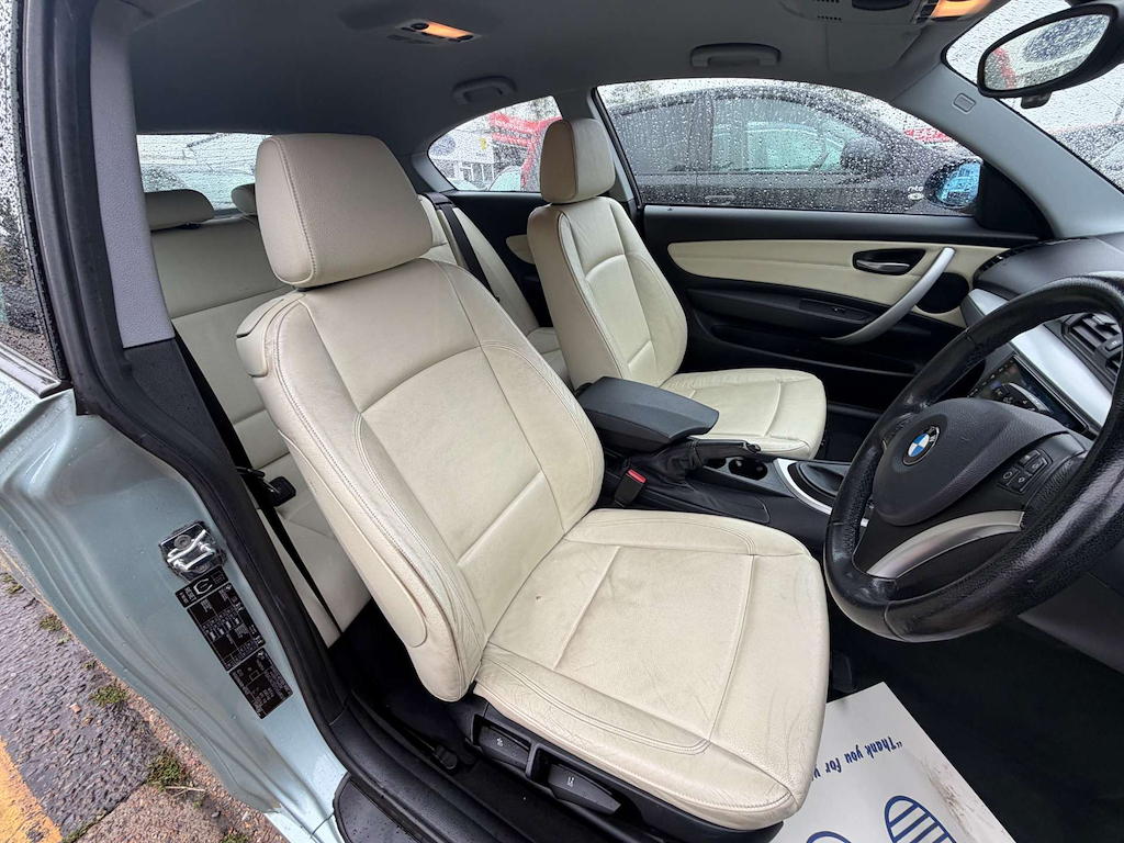 BMW 1 Series 2.0 120D Se Steptronic Euro 4 Silver #10