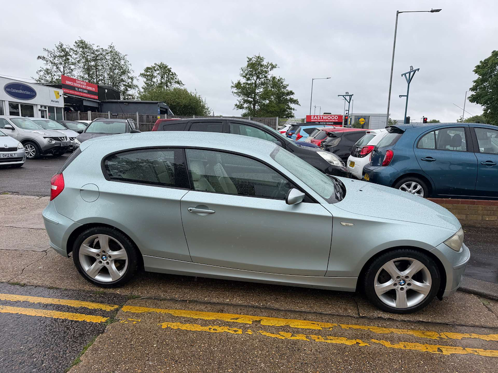 BMW 1 Series 2.0 120D Se Steptronic Euro 4 Silver #7