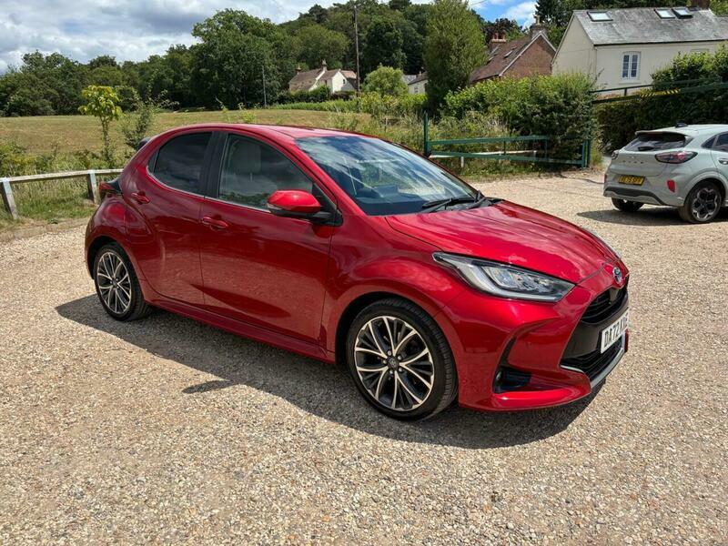 Toyota Yaris 1.5 Vvt-h Excel E-cvt DA72KXE Red #2