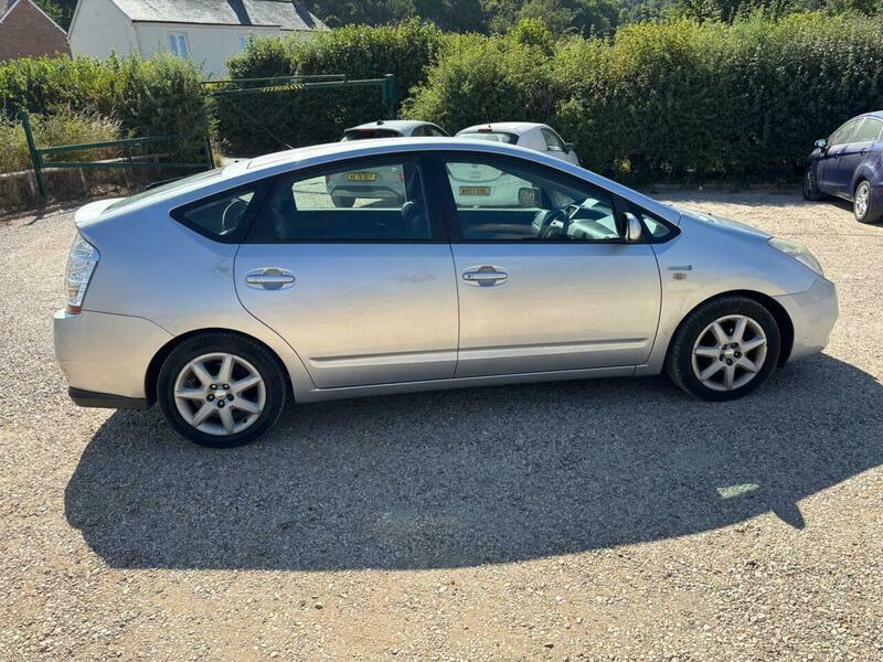 Toyota Prius 1.5 T Spirit Cvt Black #19