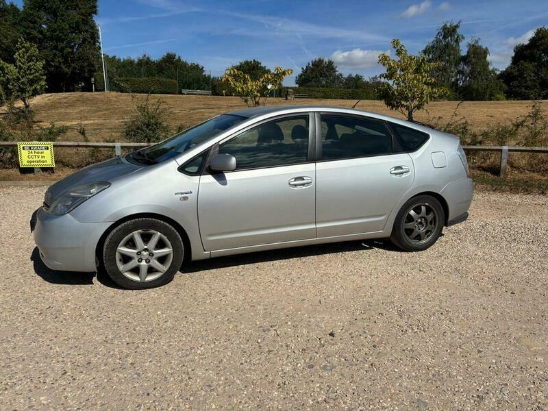 Toyota Prius 1.5 T Spirit Cvt Black #9