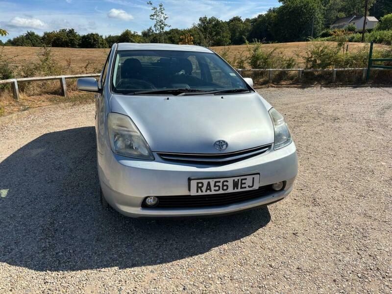 Toyota Prius 1.5 T Spirit Cvt Grey #4
