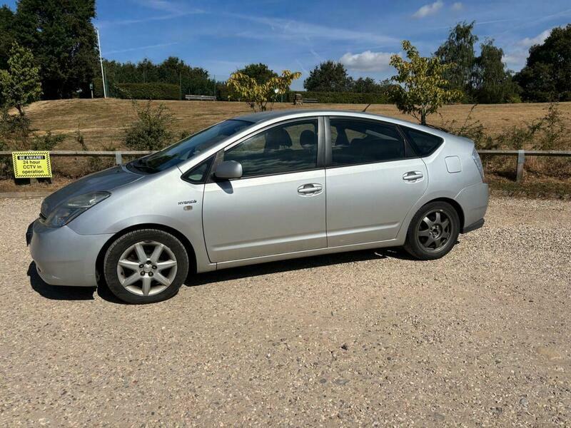 Toyota Prius 1.5 T Spirit Cvt Black #10