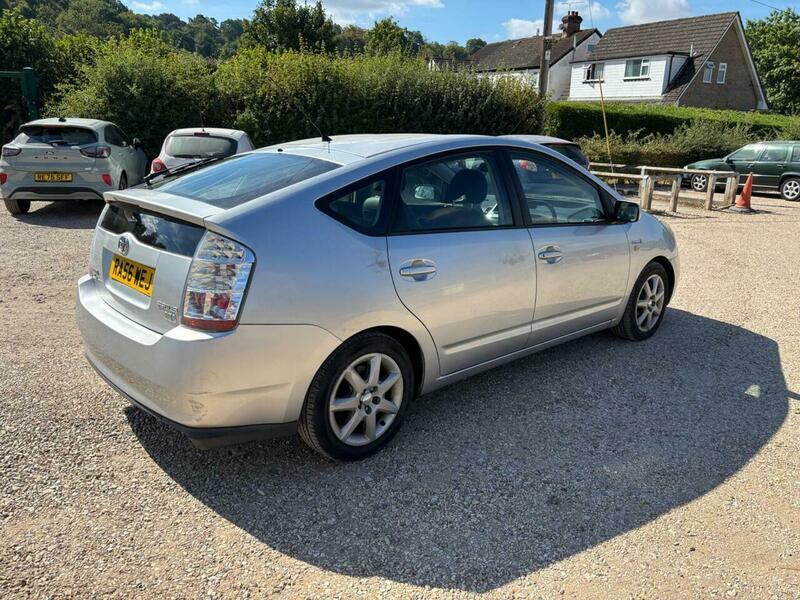 Toyota Prius 1.5 T Spirit Cvt Black #18