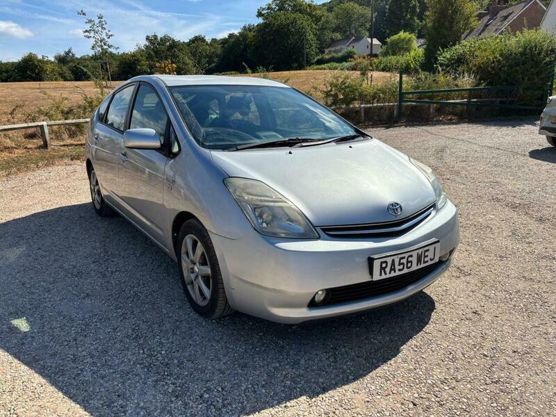 Toyota Prius 1.5 T Spirit Cvt Grey #3