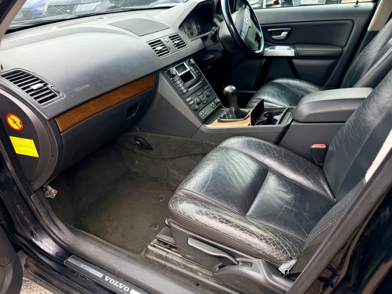Volvo XC90 4X4 2.4 D5 Se Geartronic 200404 Silver #12