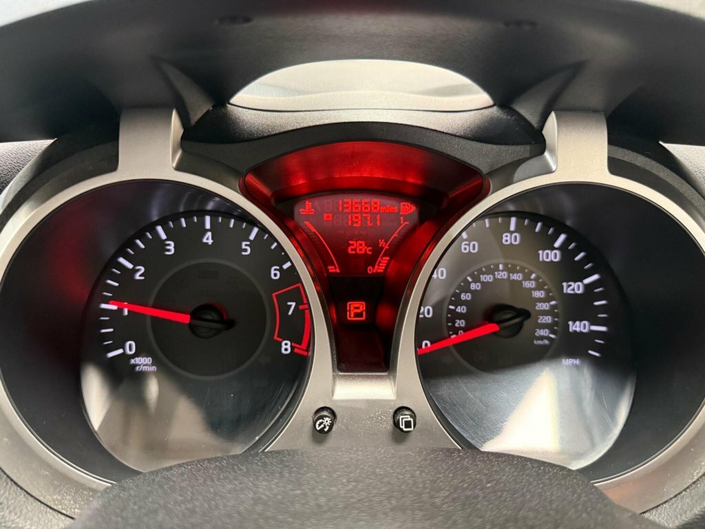 Nissan Juke 1.6L Acenta Silver #3