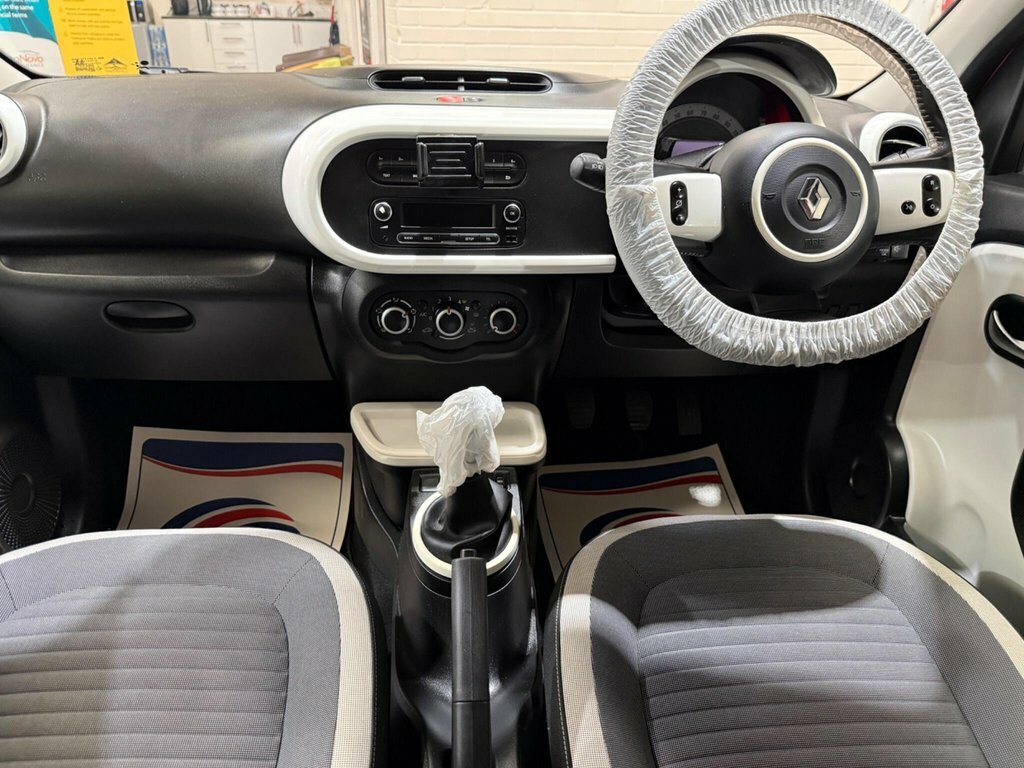 Renault Twingo 0.9L Dynamique Red #2