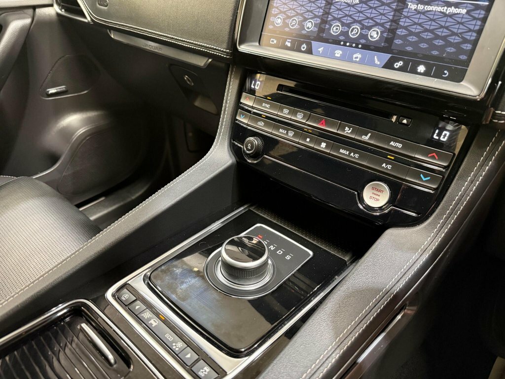 Jaguar F-Pace 2L Chequered Flag Grey #5