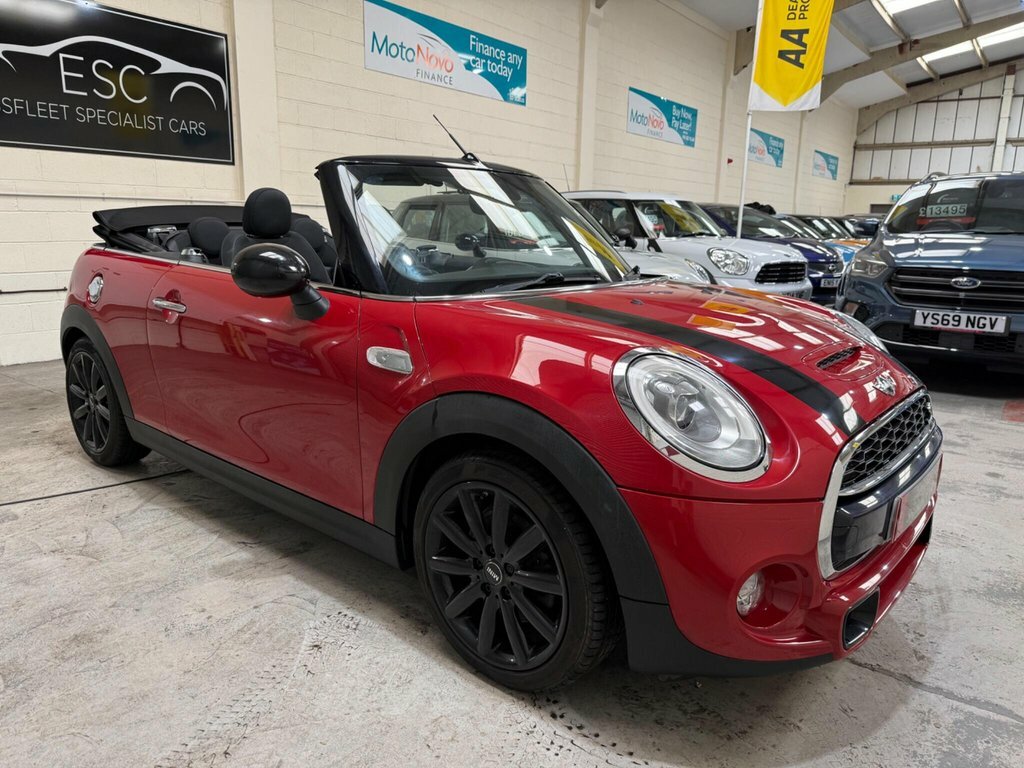 Mini Convertible 2L Cooper S Red