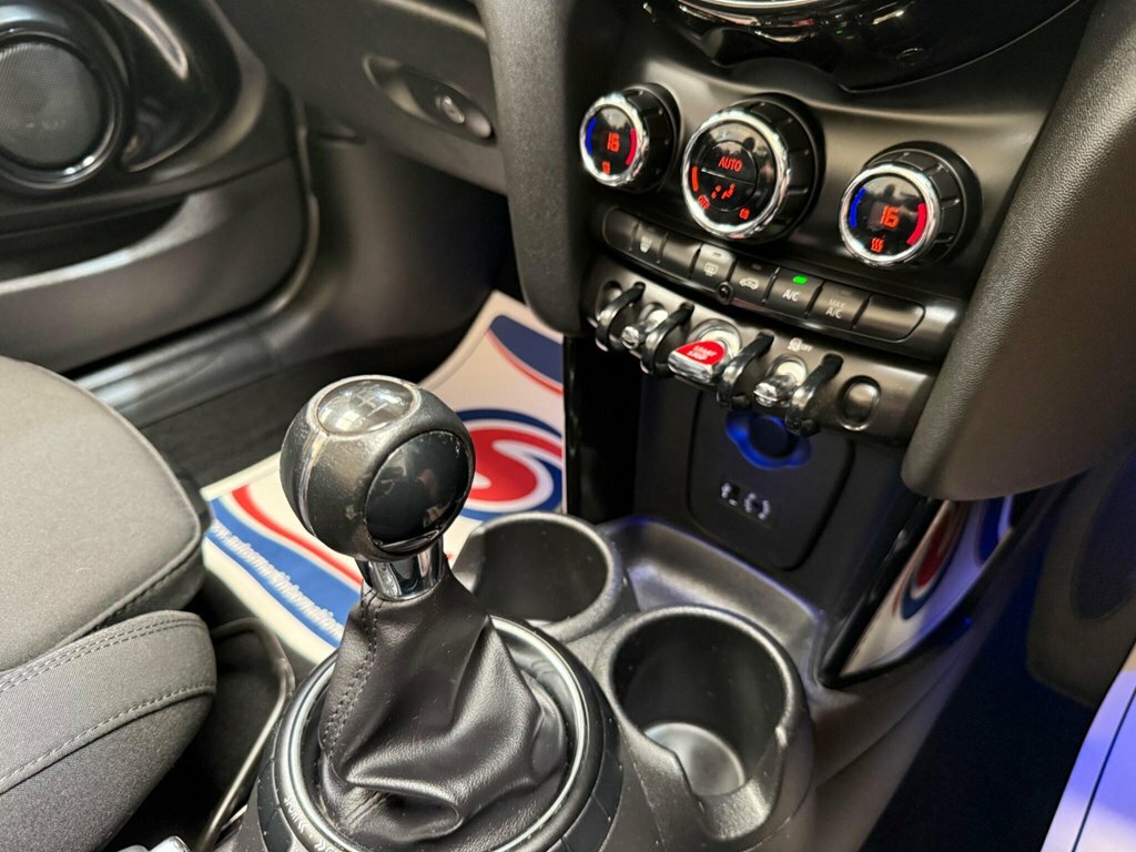 Mini Convertible 2L Cooper S Red #5