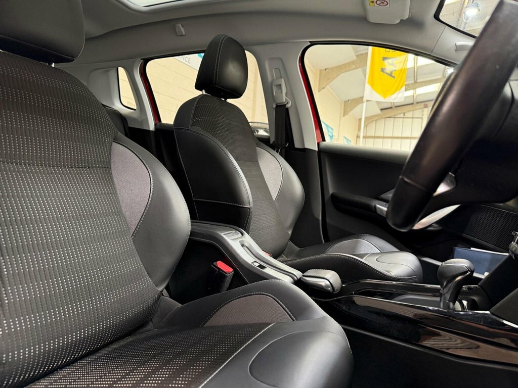 Peugeot 2008 1.2L Allure Premium Red #5