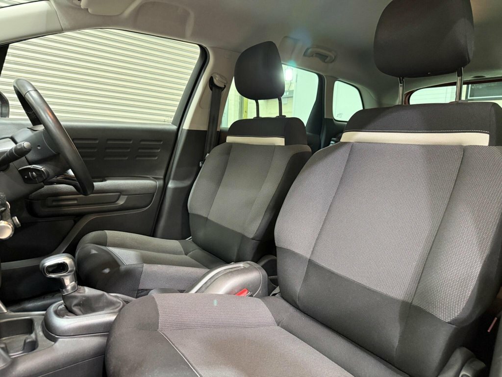 Citroen C3 Aircross 1.2L Feel Red #3